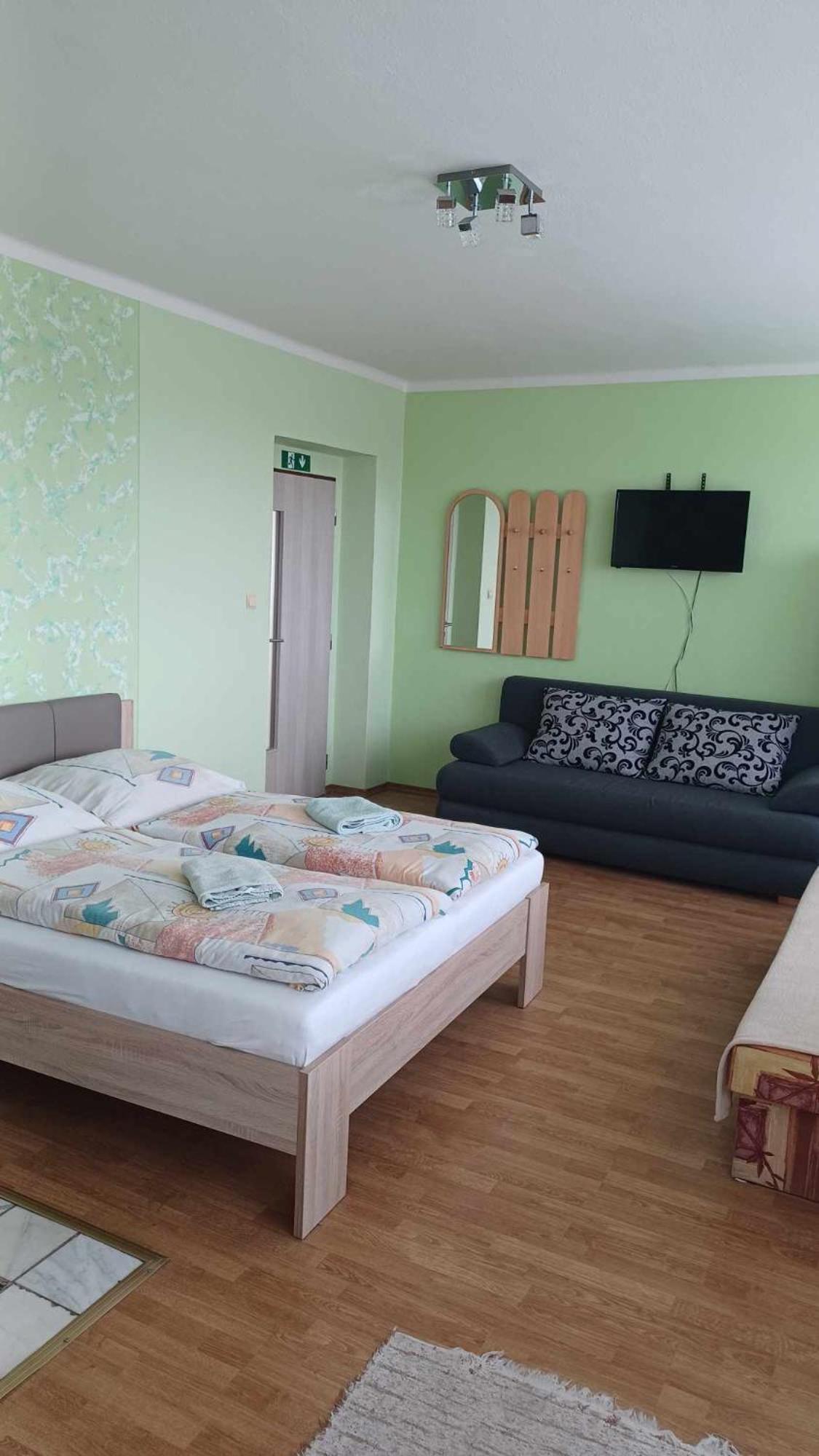 Privat Horec Maly Slavkov エクステリア 写真