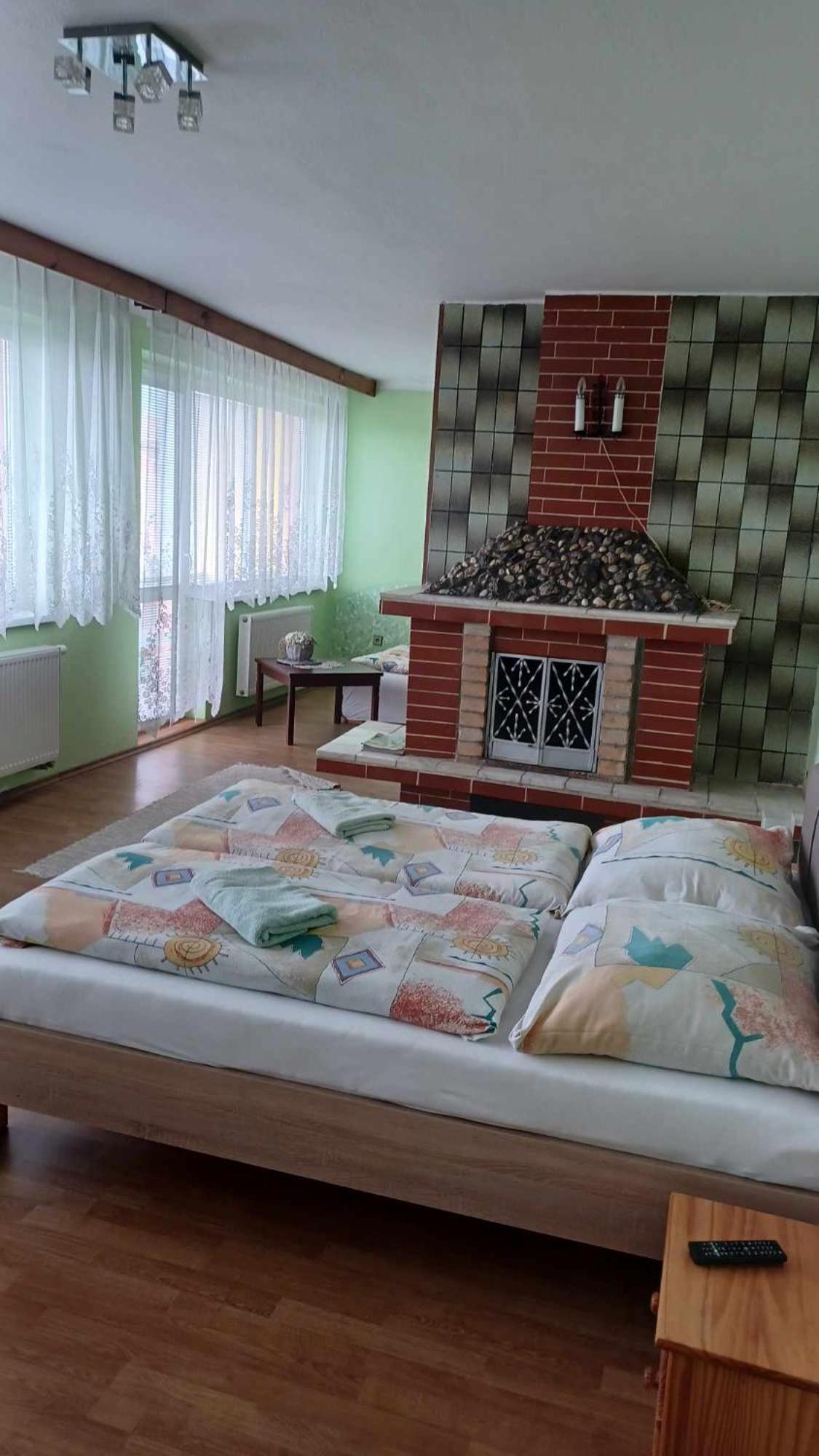 Privat Horec Maly Slavkov エクステリア 写真
